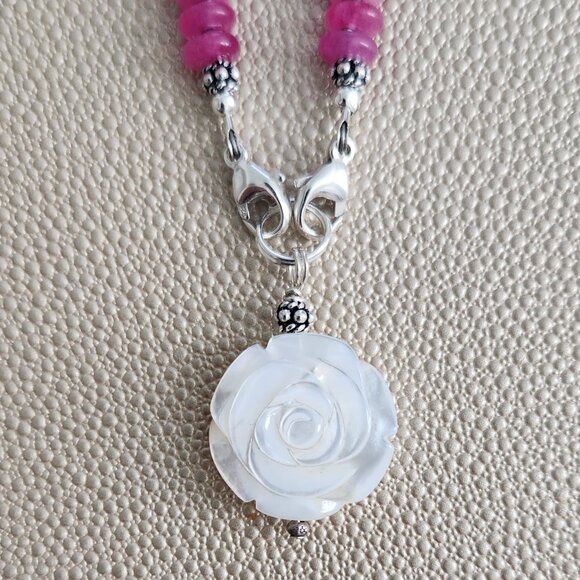 FUCHSIA COLORED JADE NECKLACE W/ MOTHER OF PEARL ROSE--18" - Picture 3 of 3
